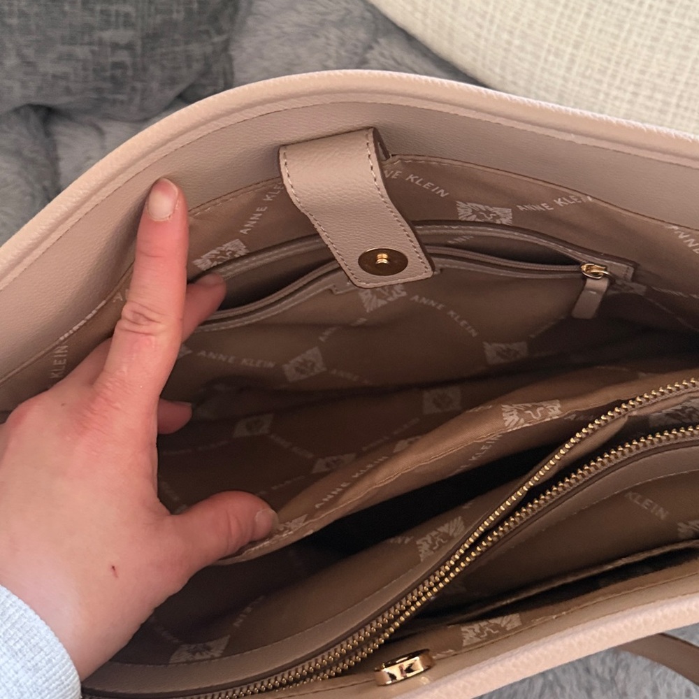 Anne Klein Blush Pink Tote Bag - Picture 5 of 6